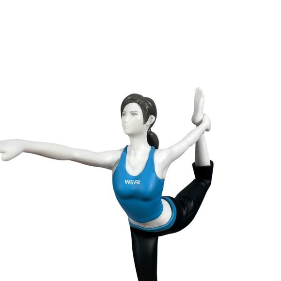 Nintendo Amiibo Super Smash Bros. Wii Fit Trainer Figure 4" Loose Collectible - Picture 2 of 7